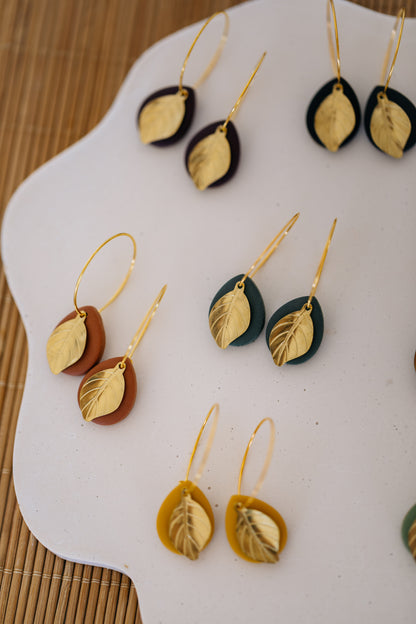 filigree creole made of titanium with various gemstones (aventurine)