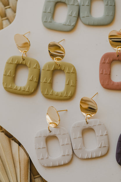 MARJA - small drop earrings gold