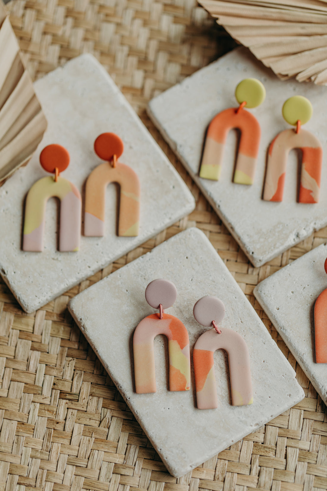 YUNA - small round earrings made of polymer clay in bright colors