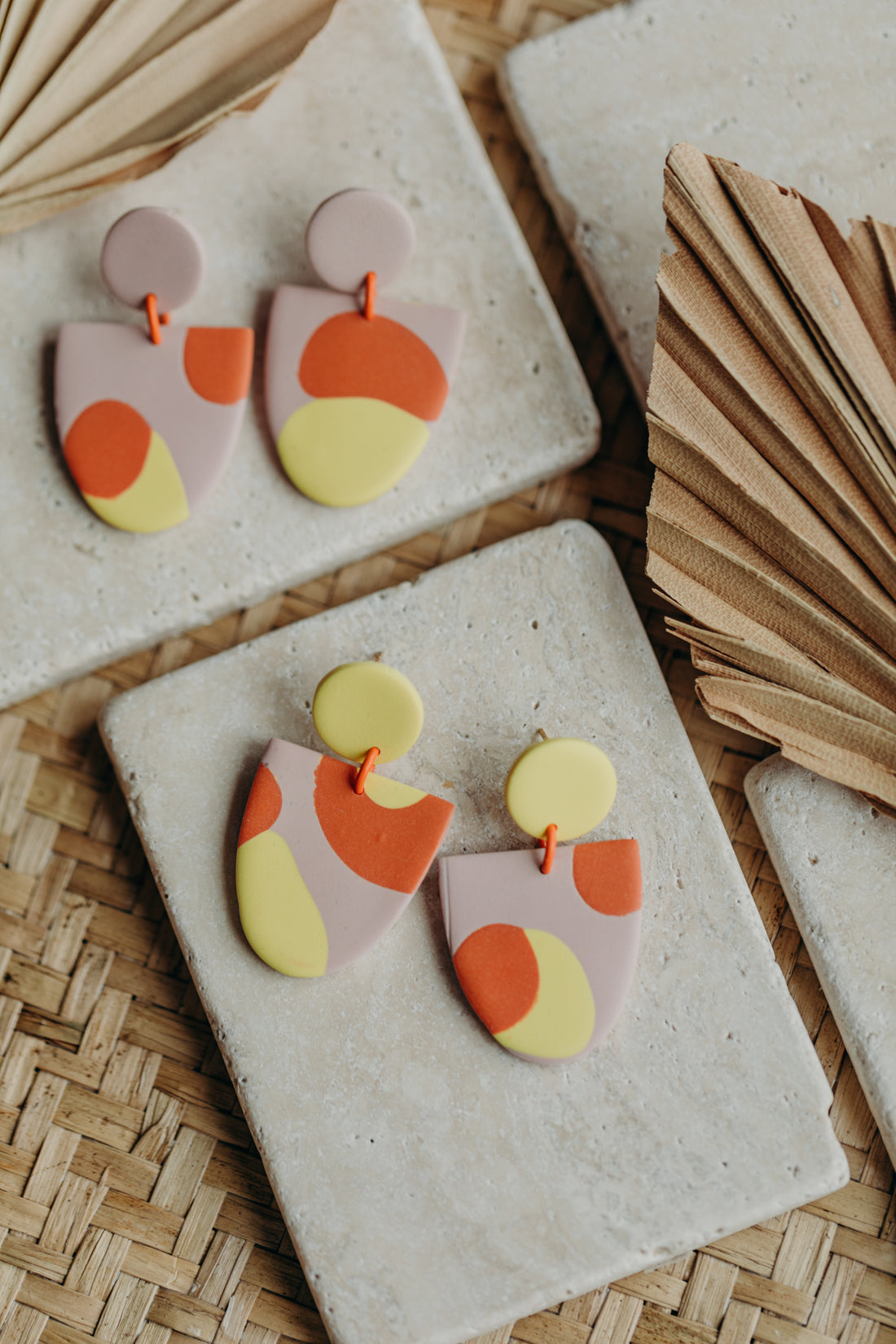 YUNA - small round earrings made of polymer clay in bright colors