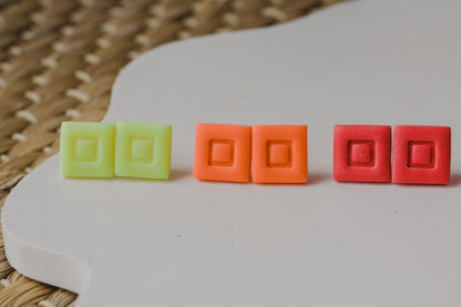 SONA - eckige Neon Ohrstecker aus Polymer Ton