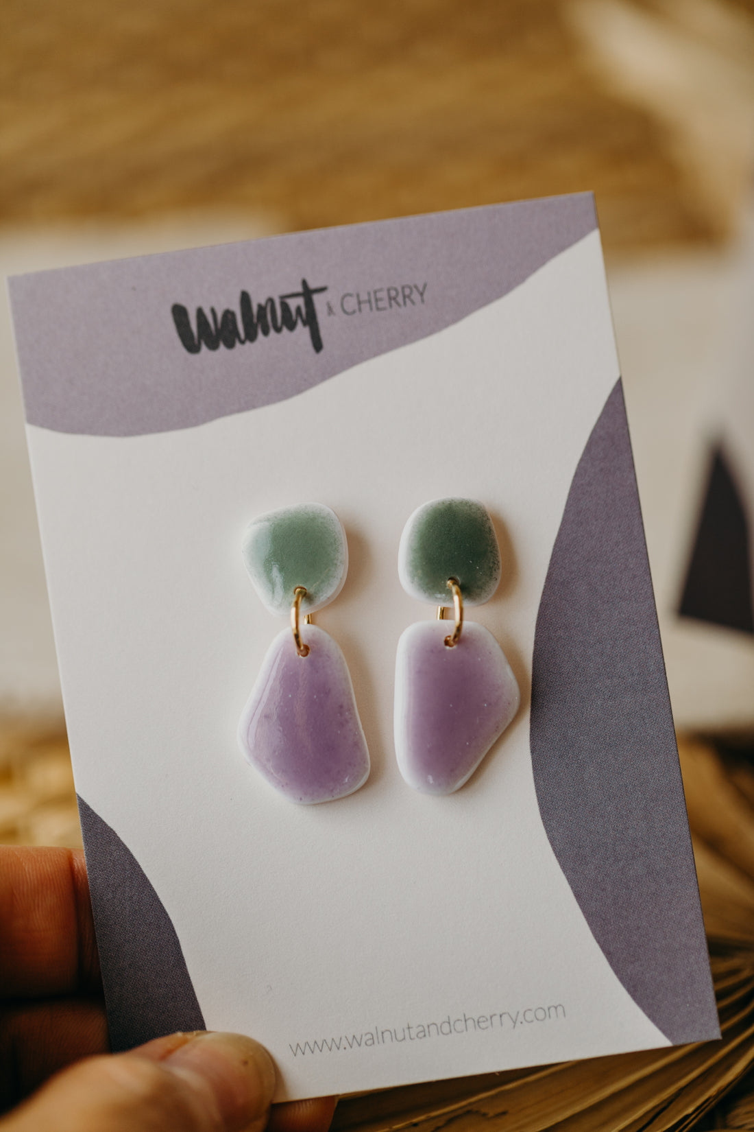 BENU - zweifarbige Polymer Ton Ohrringe im Keramik Look