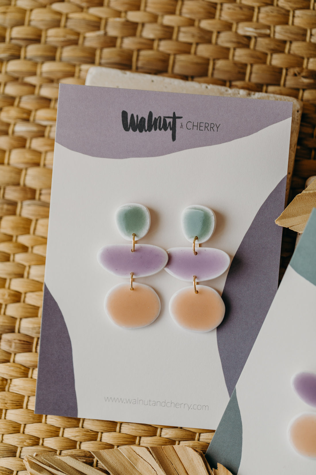 PINA - dreifarbige Polymer Ton Ohrringe im Keramik Look