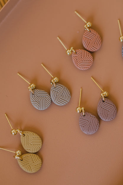 NOMI - small drop earrings in bright colors