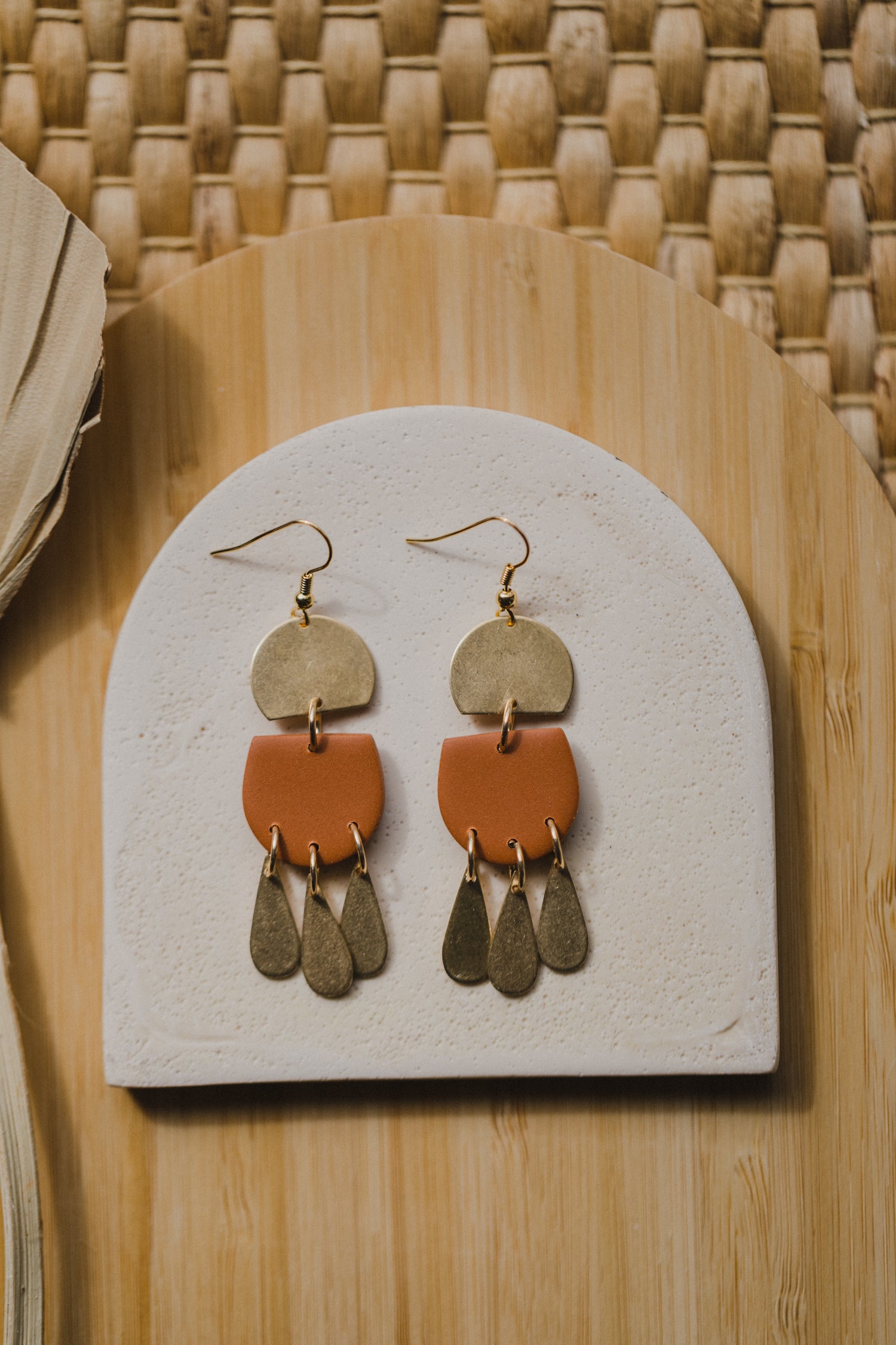 MARJA - small drop earrings gold
