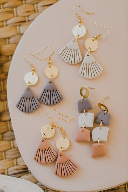 MARJA - small drop earrings gold