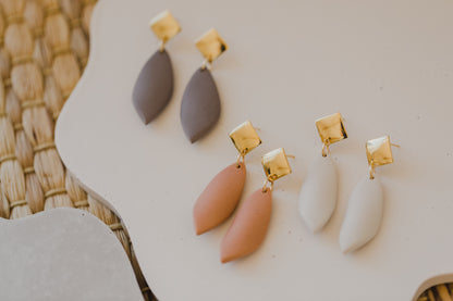 MARJA - small drop earrings gold