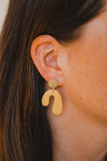 MARJA - small drop earrings gold
