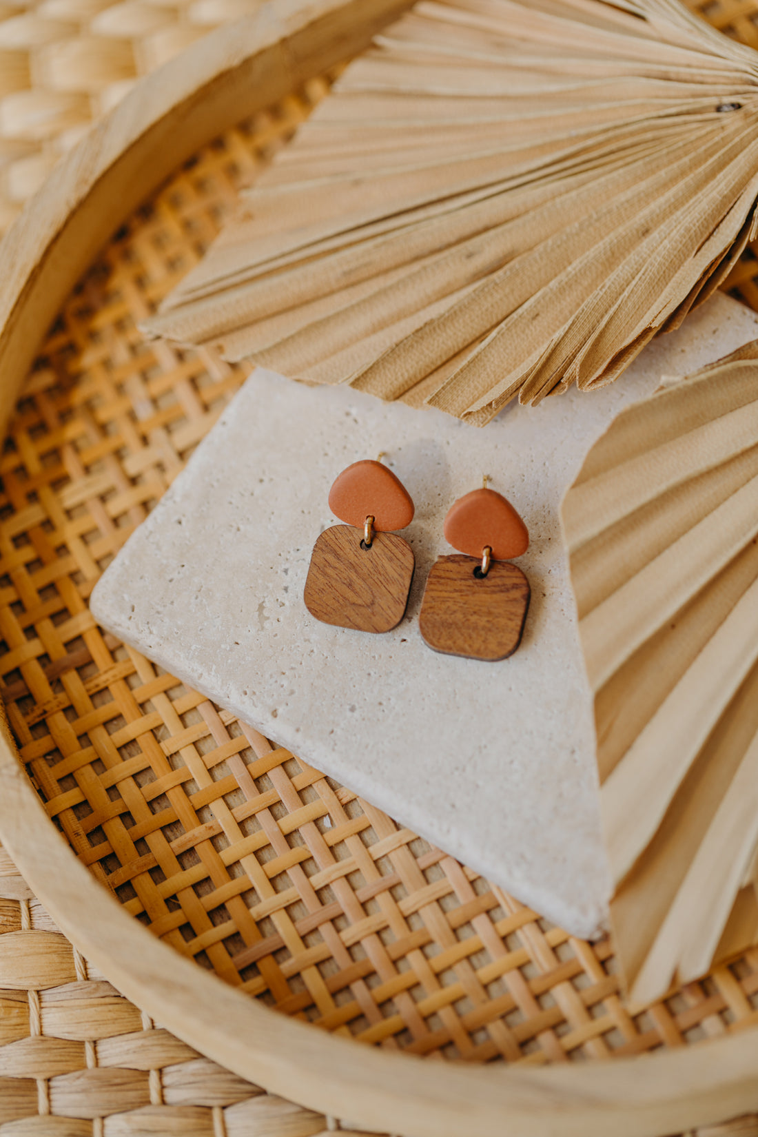 CARLA - triangular polymer clay earrings in cinnamon with rectangular wooden pendant