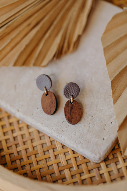 round polymer clay earrings in mauve with oval wooden pendant