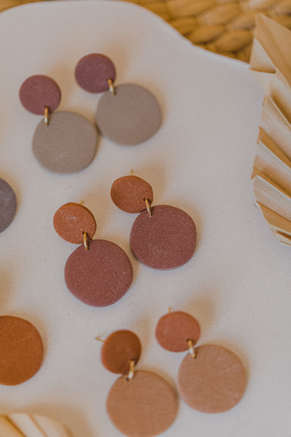 round earrings made of polymer clay in autumn colors