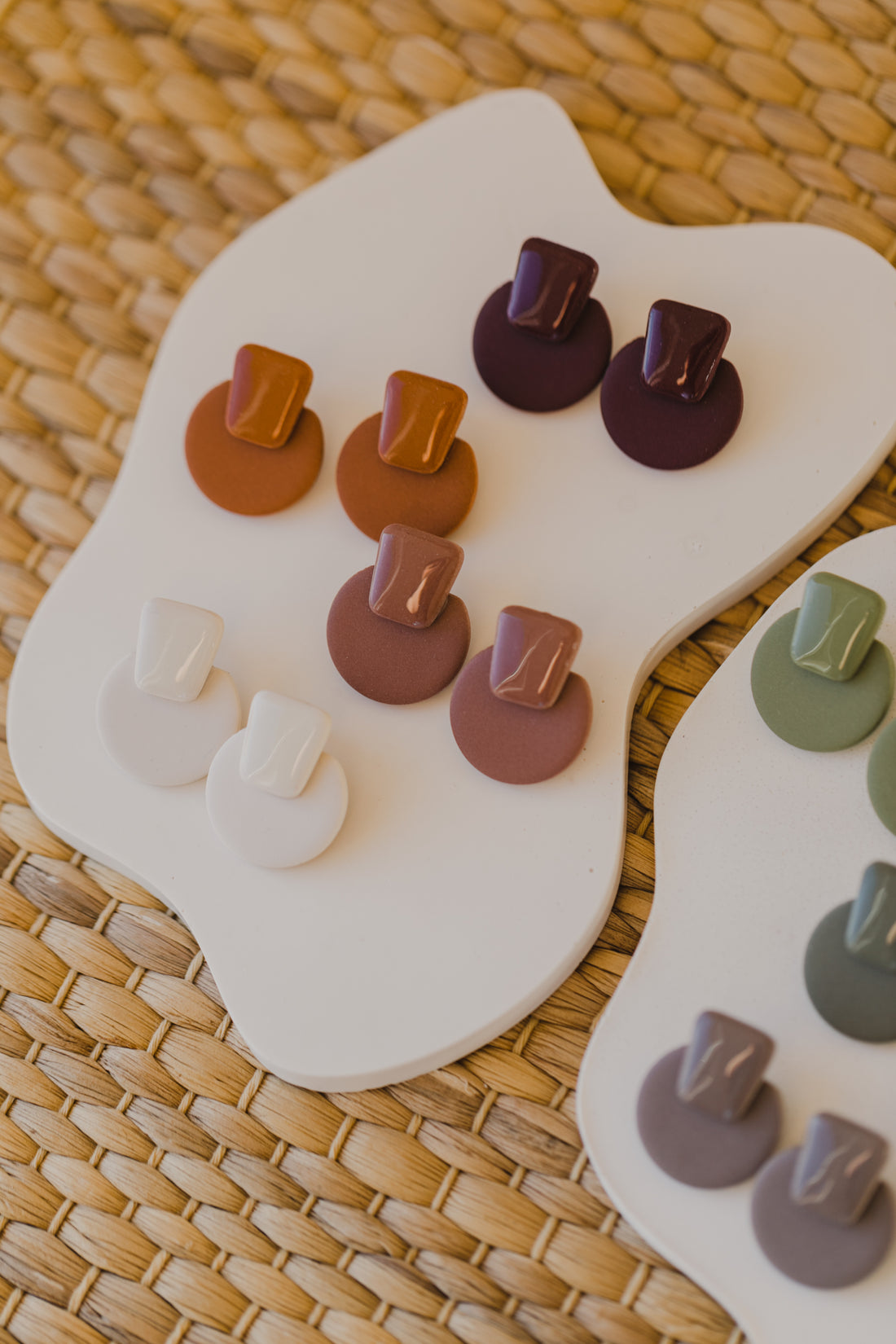 MINU - oval earrings made of polymer clay in cool colors
