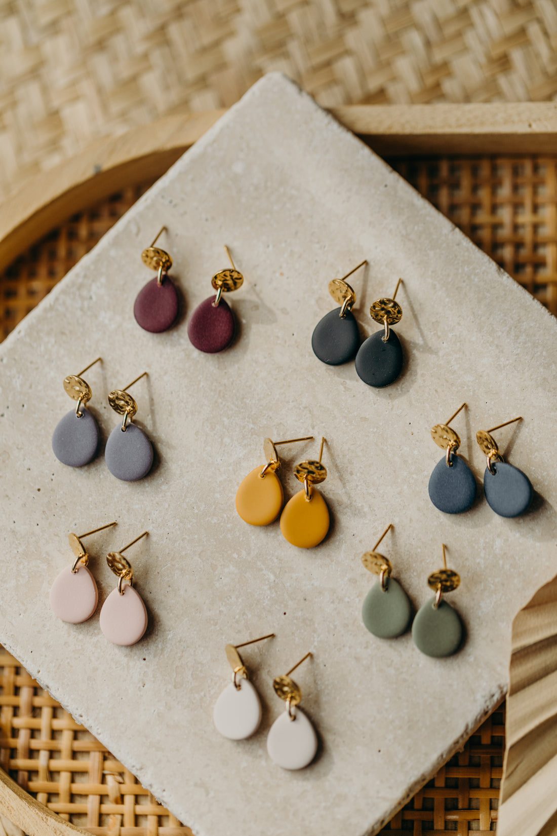 MARJA - small drop earrings gold