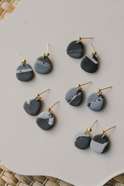 YUNA - small round earrings made of polymer clay in bright colors