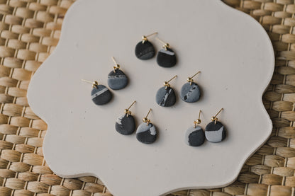 YUNA - small round earrings made of polymer clay in bright colors