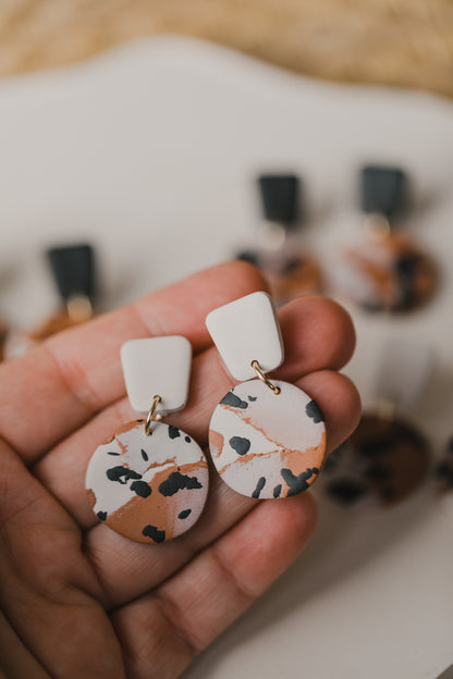 Eckige Polymer Ton Ohrringe in Terrakotta mit Vanille &amp; Schwarz