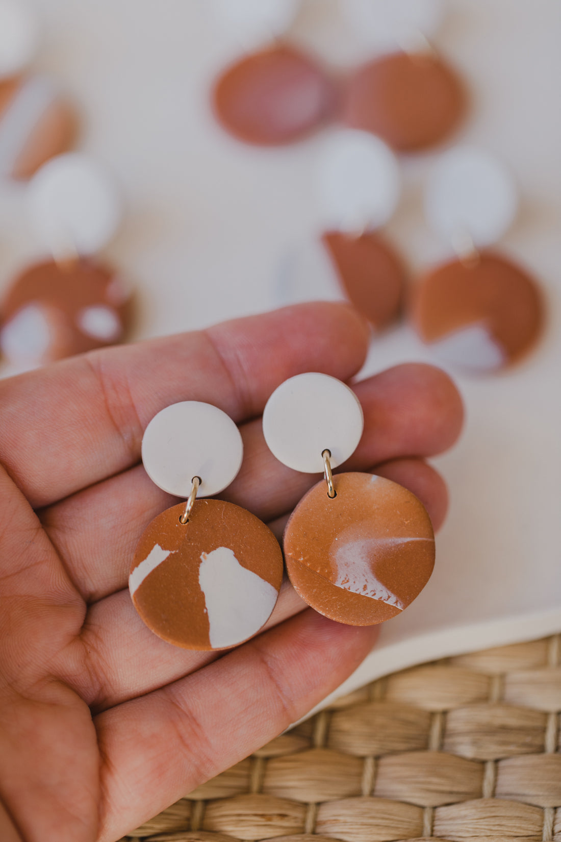 YUNA - small round earrings made of polymer clay in bright colors