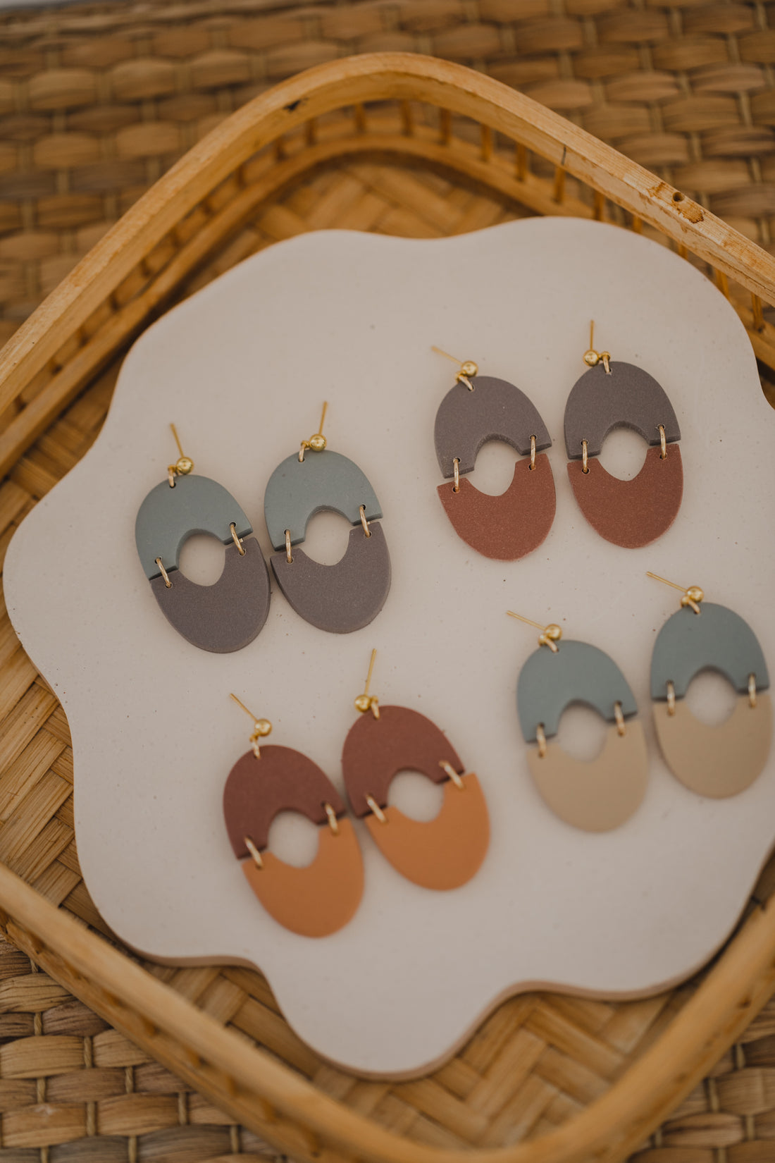 MARJA - small drop earrings gold