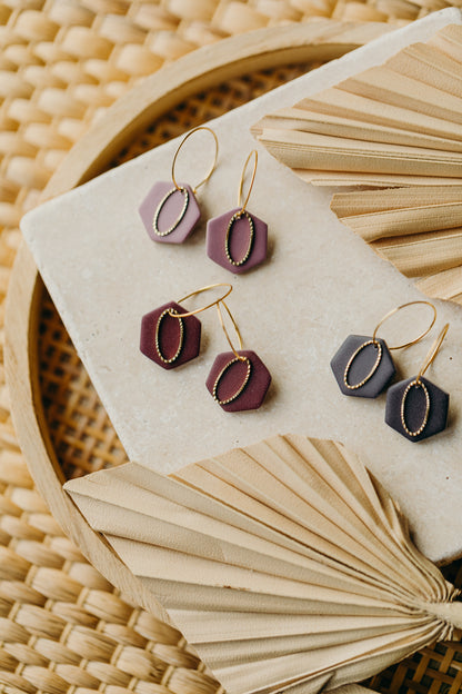 DESIREE - Hoop earrings with hexagonal polymer clay pendant in berry tones