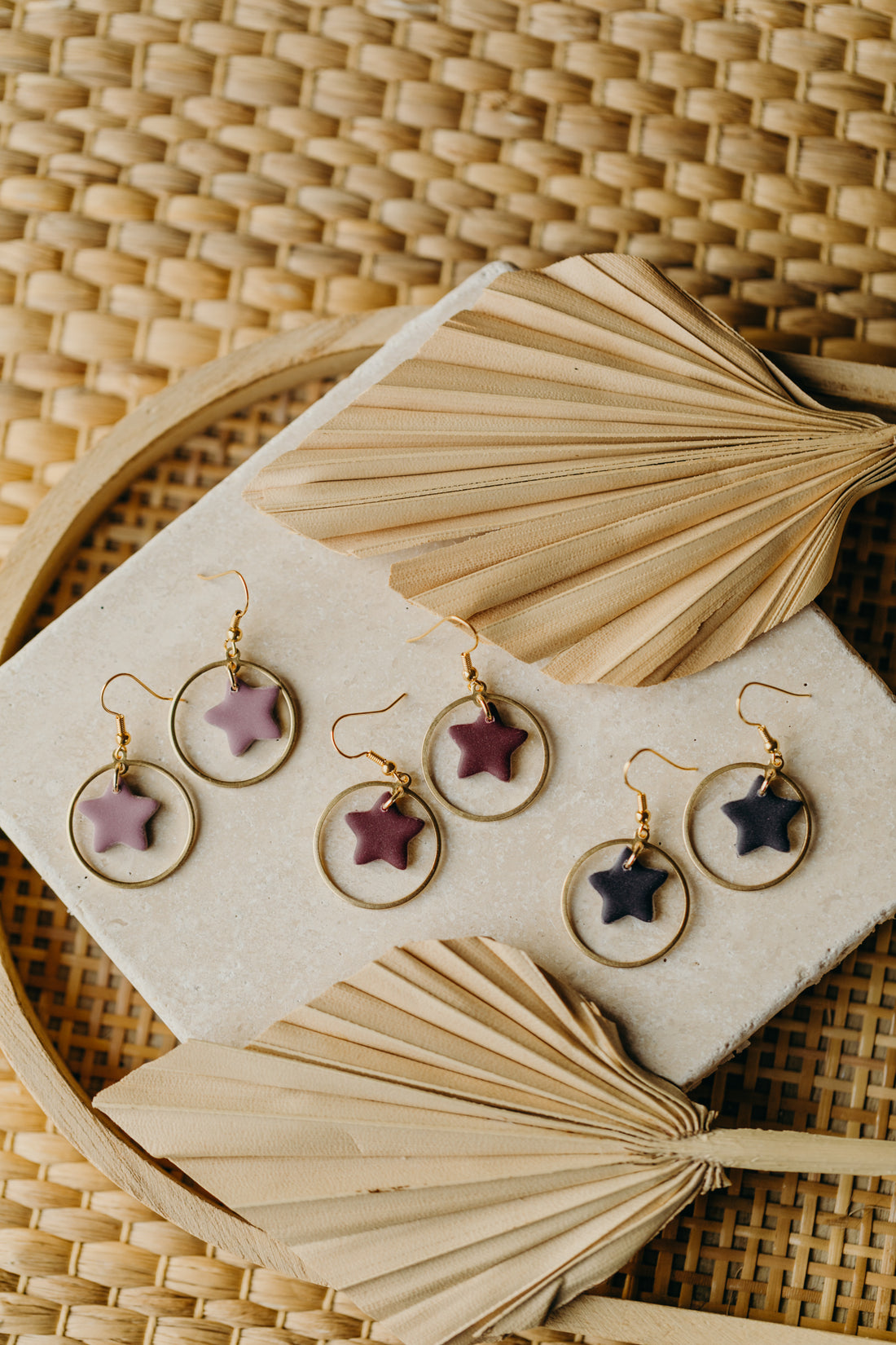 ALANIS - Polymer clay earrings star in berry tones