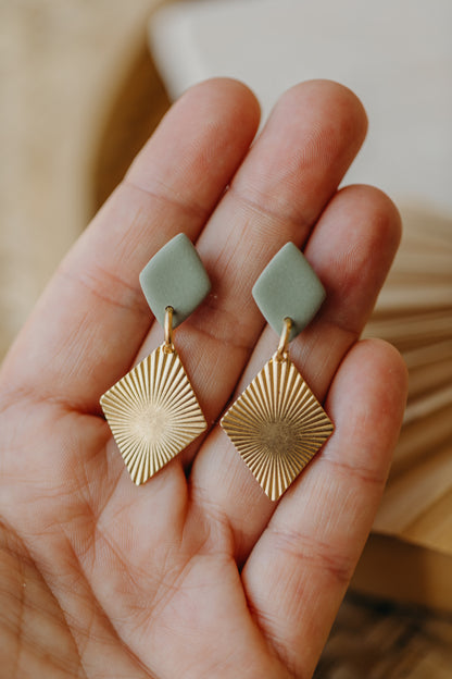 fringe earrings made of brass