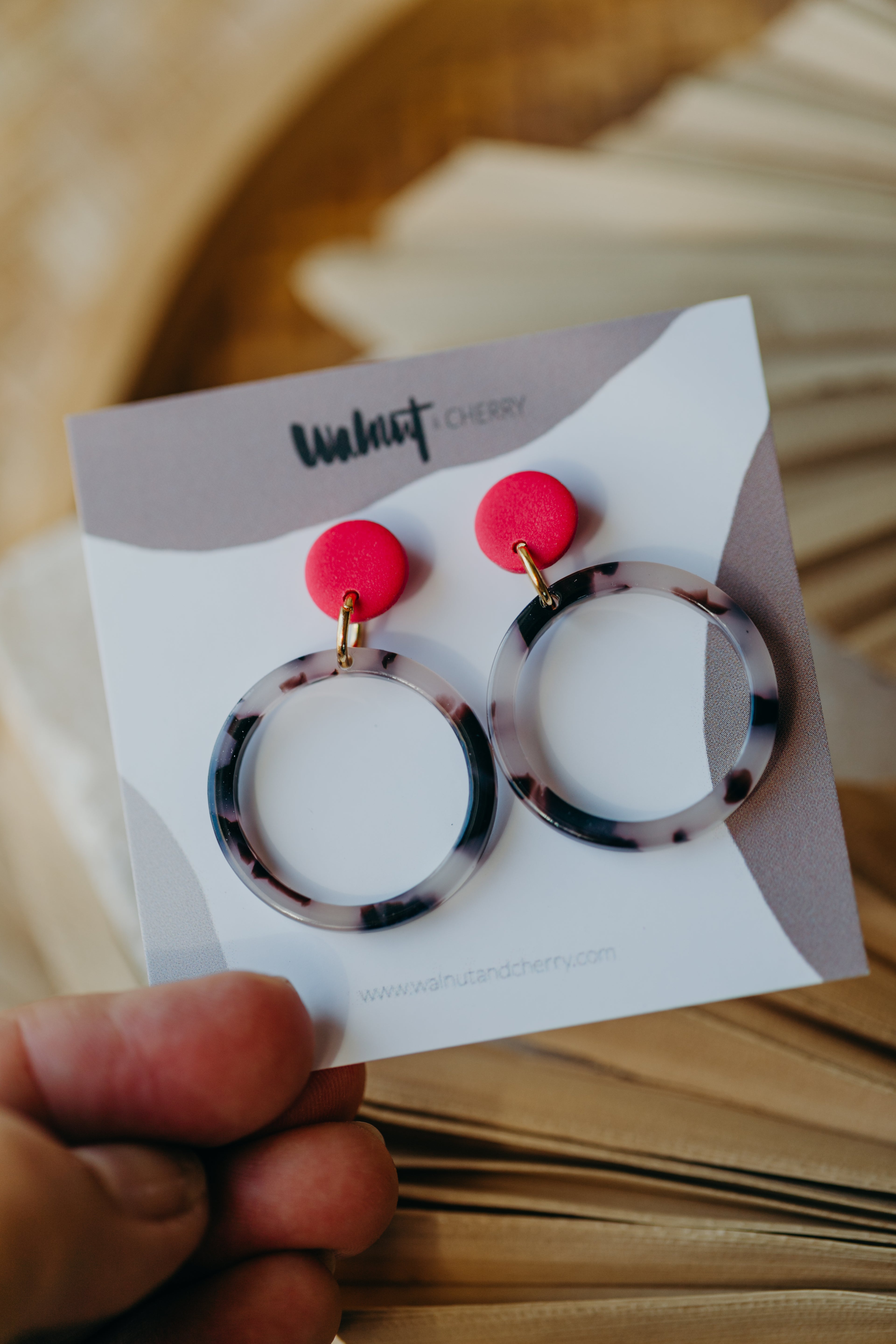 SABINA -  Ohrhänger aus Polymer Ton &amp; Acetat – Dunkles Pink