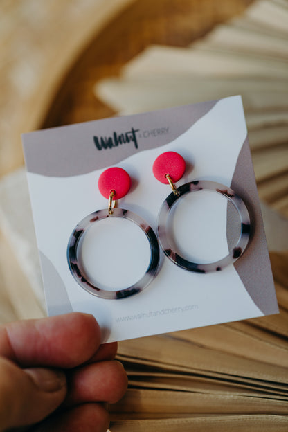 SABINA -  Ohrhänger aus Polymer Ton &amp; Acetat – Dunkles Pink