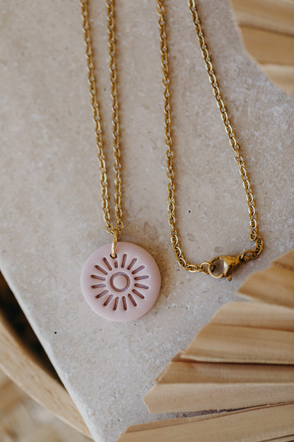 SELENA - Halskette Anhänger mit Muster in rosa