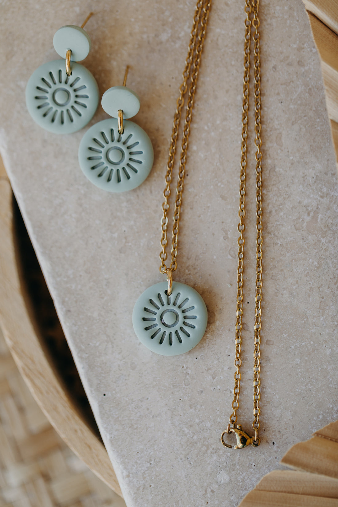 SELENA - Necklace pendant with pattern in sage green 