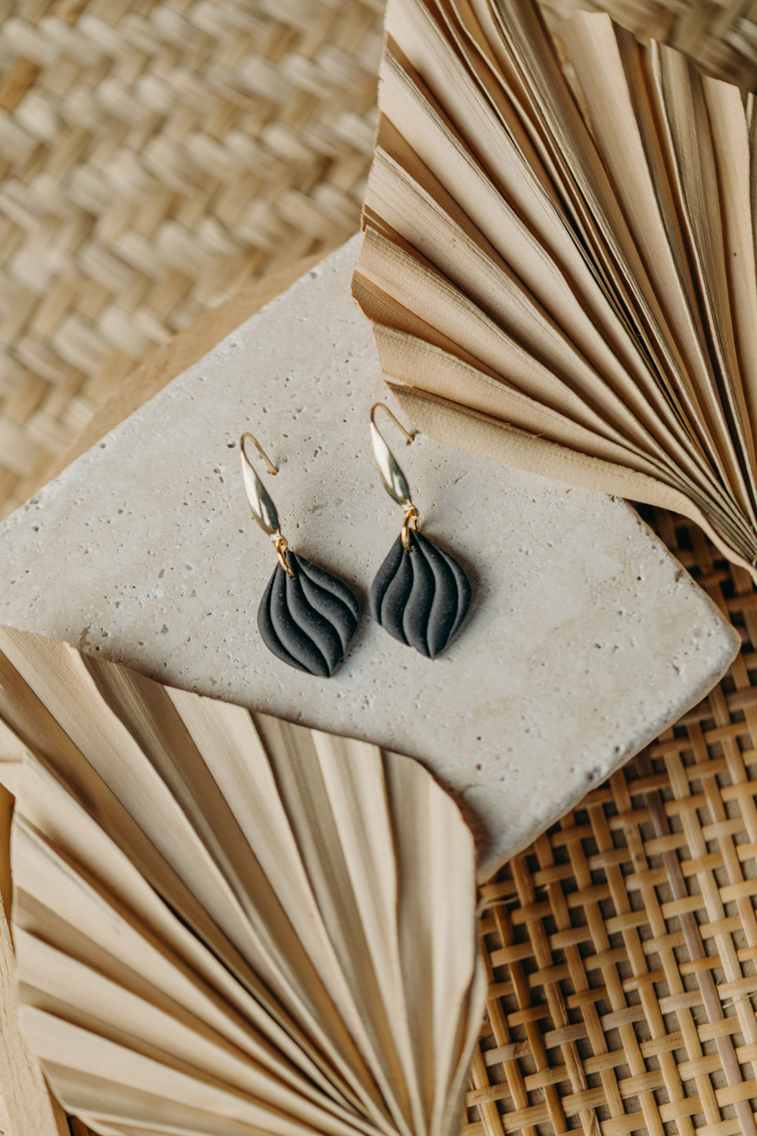 SUSAN - Curved Black Polymer Clay Earrings