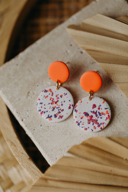 SUSI - bunte Ohrringe aus Polymer Ton - Konfettimuster - orange