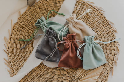 beiger Schmuckbeutel aus Samt