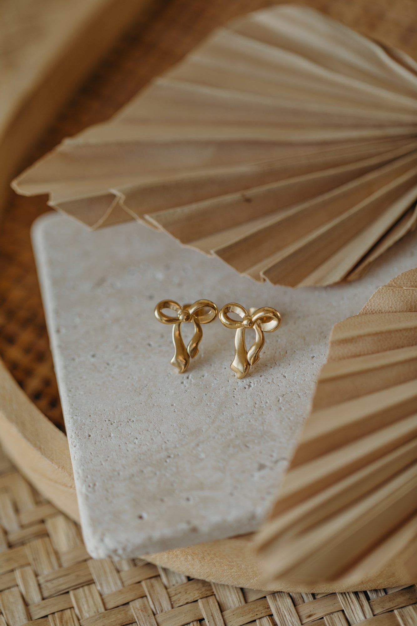 Bow Knot – lange Schleifen Ohrstecker