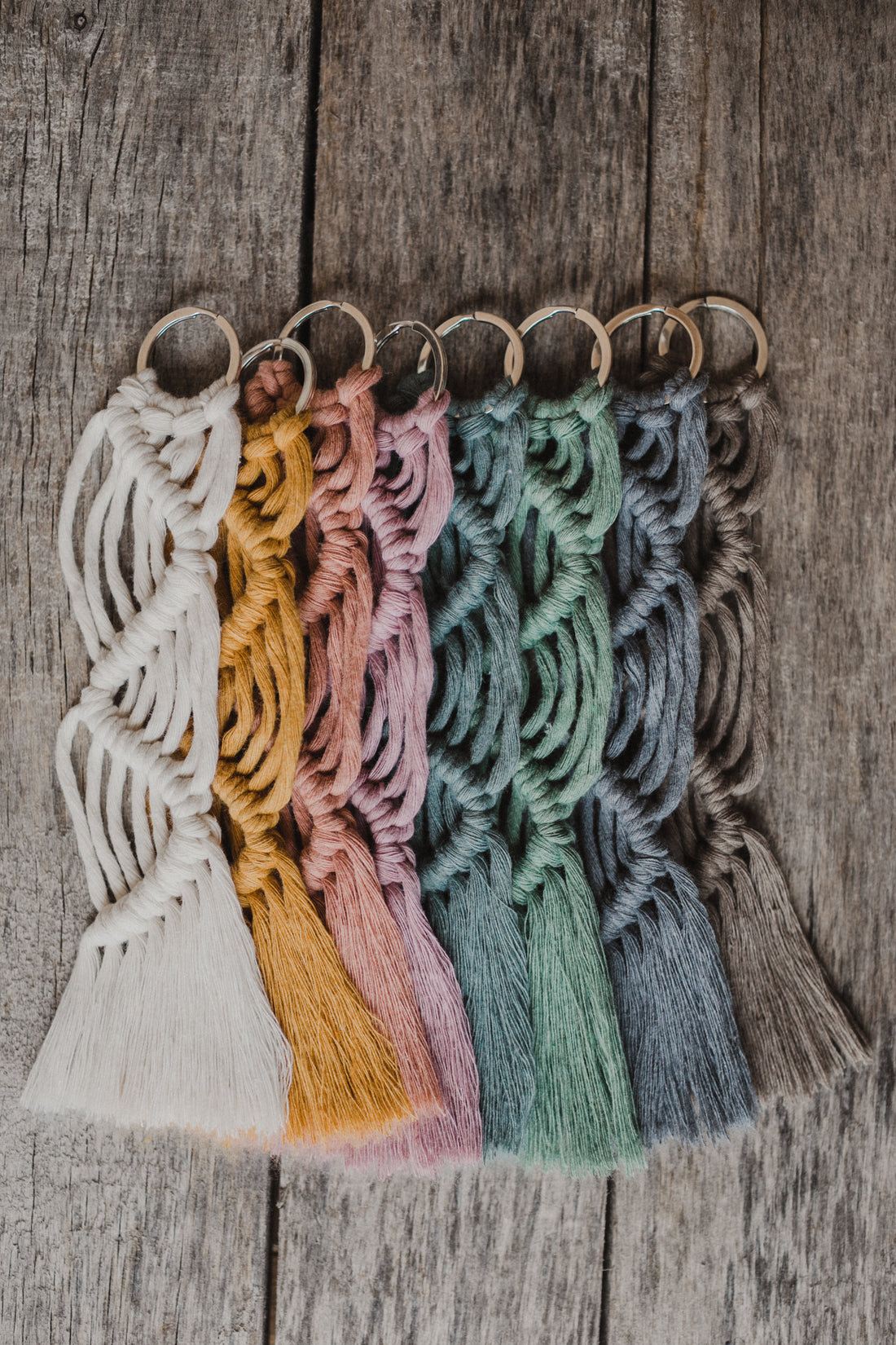D - KATE macrame keychain