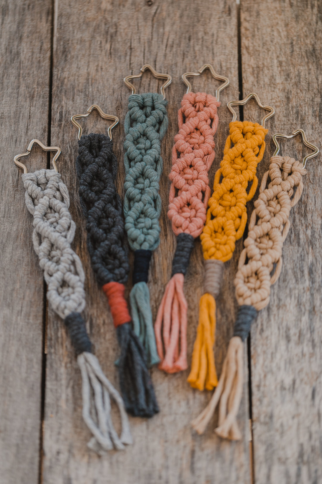 D - EDDY macrame keychain