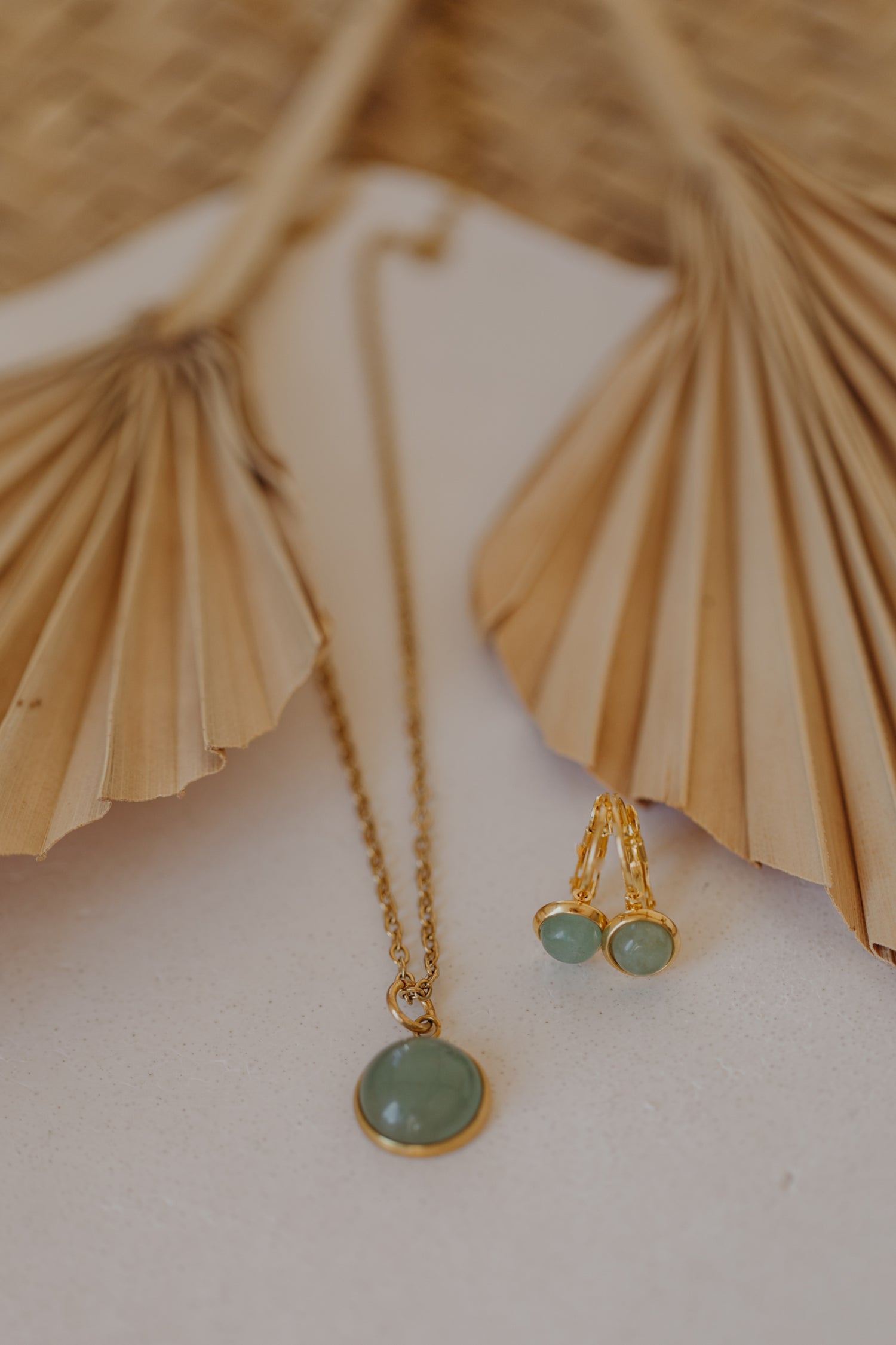 Schmuckset grüner Aventurin gold: 6 mm Ohrhänger &amp; 12 mm Halskette