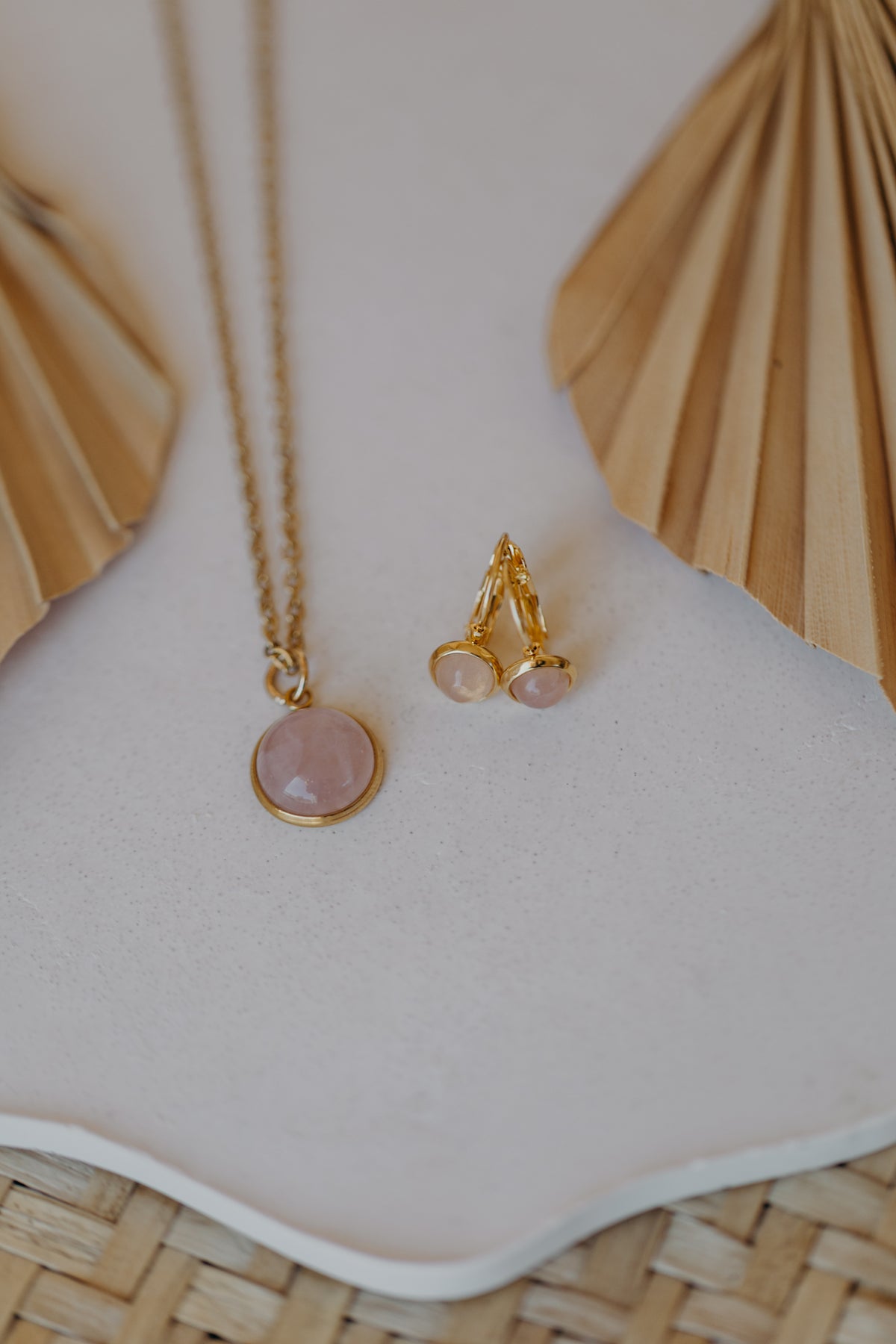 Schmuckset Rosenquarz gold: 6 mm Ohrhänger &amp; 12 mm Halskette
