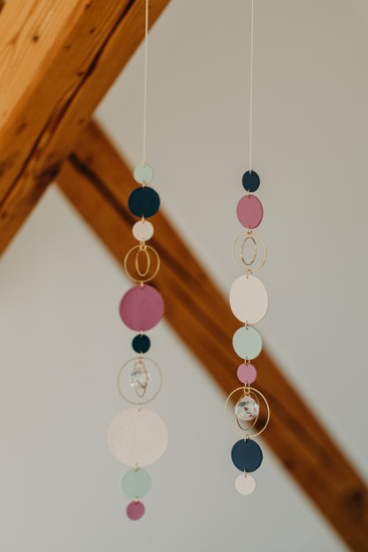 Sonnenfänger 004 mit Punkten in Vanille, Fuchsia, Mint und Dunkelblau