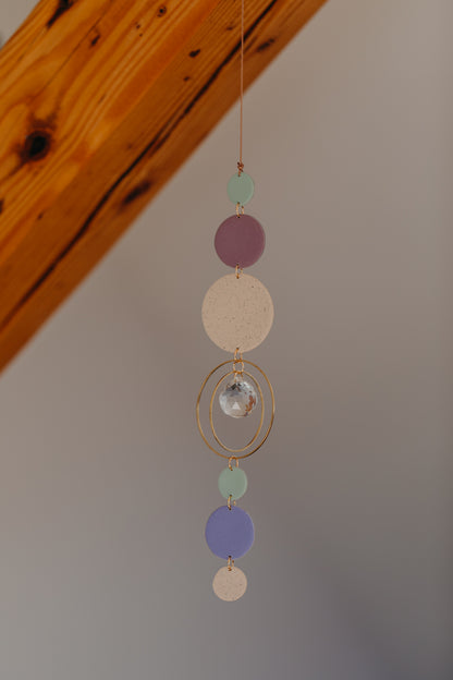 Sonnenfänger 014 mit Punkten in Mint, Lila, Kalk und Hortensienblau