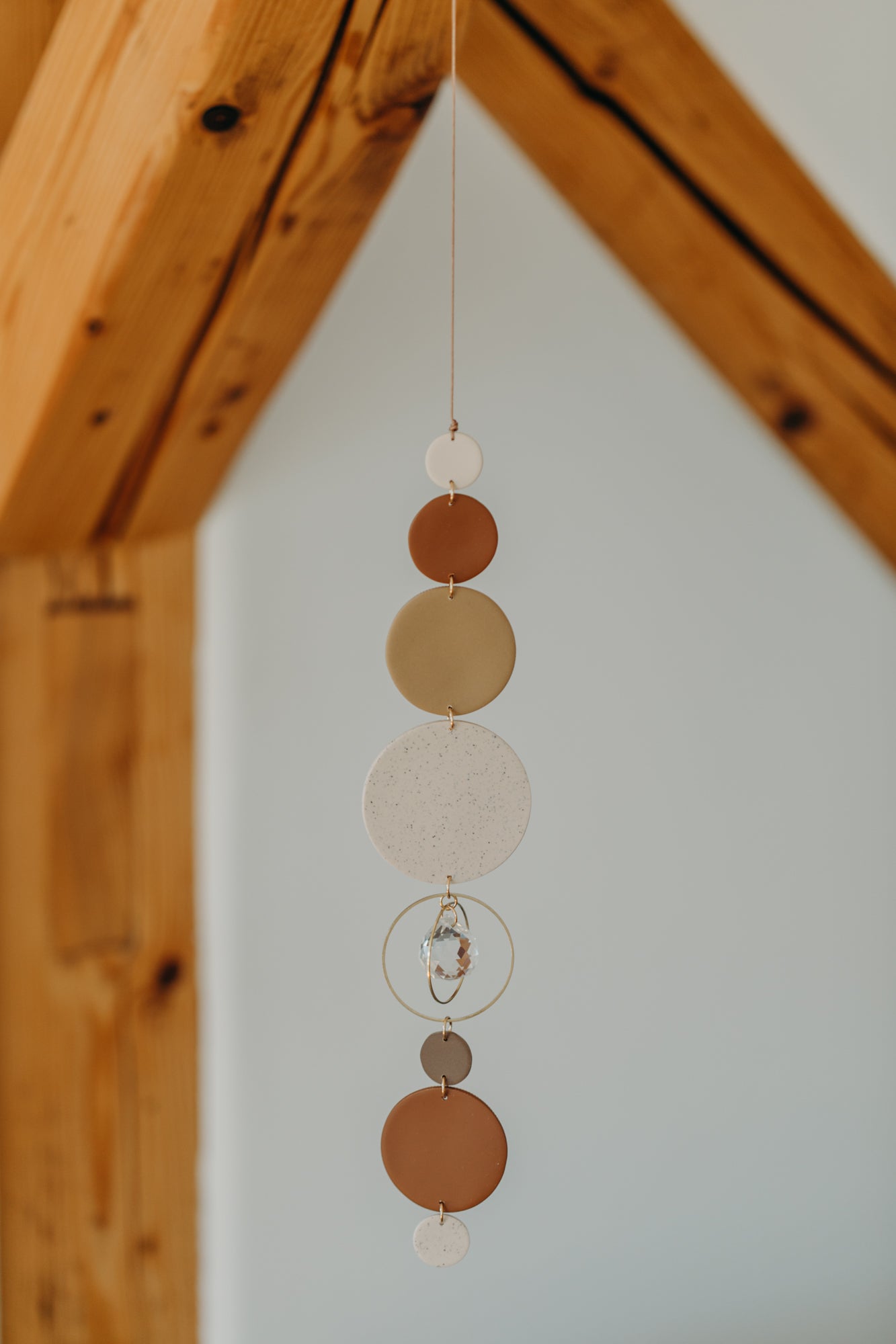 Sonnenfänger 017 mit Punkten in Vanille, Sand, Kalk und Braun