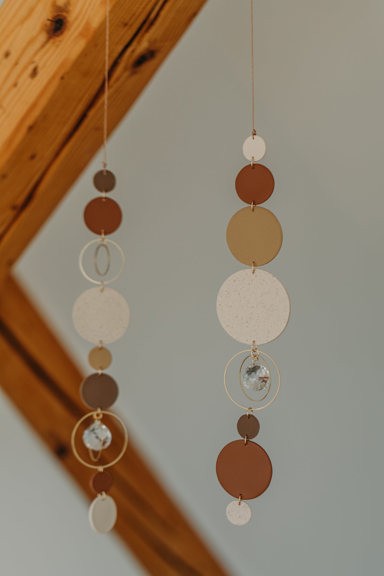 Sonnenfänger 017 mit Punkten in Vanille, Sand, Kalk und Braun