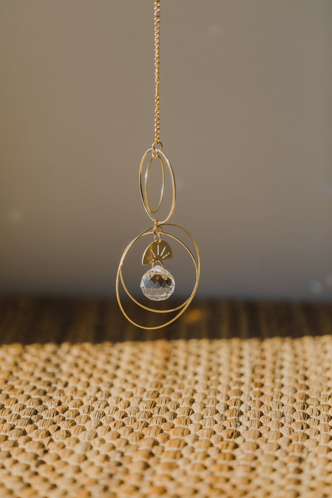 Suncatcher semicircle with stripes
