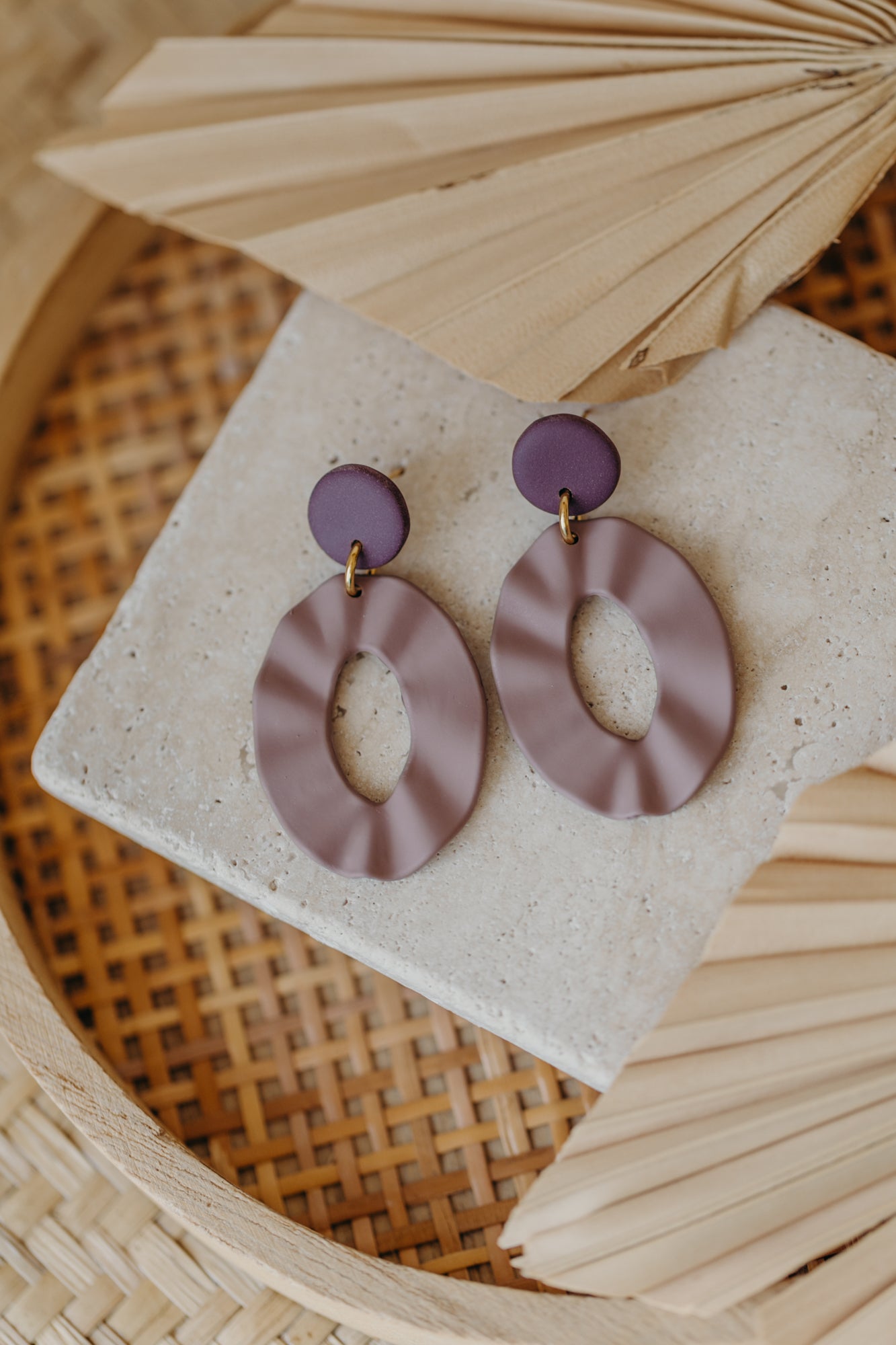 TABEA - große ovale Polymer Ton Ohrringe in lila/aubergine
