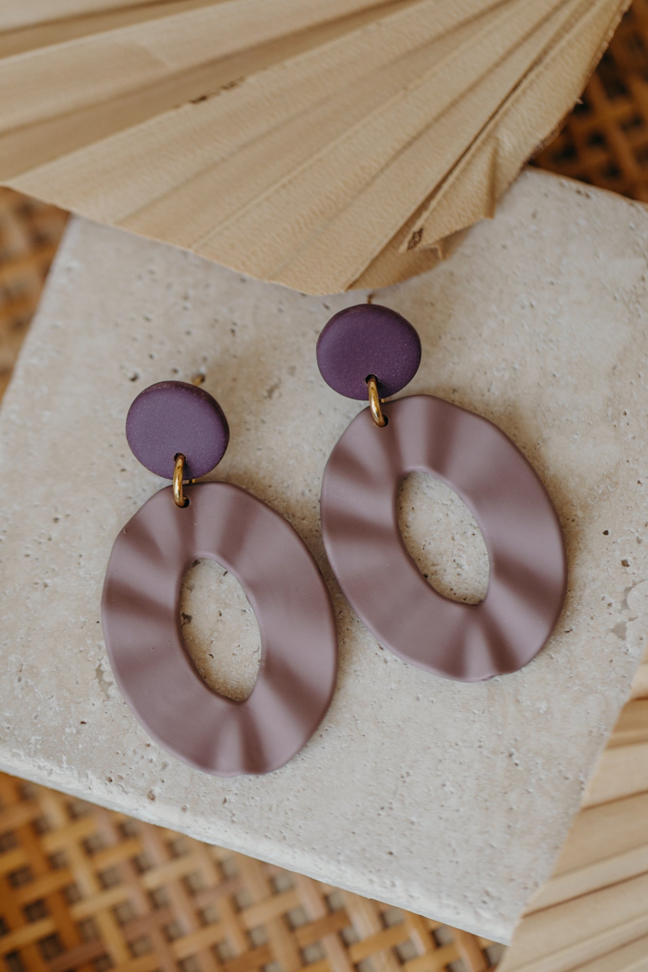 TABEA - große ovale Polymer Ton Ohrringe in lila/aubergine