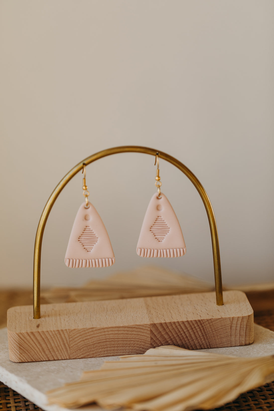 TOSCHA - rosa Boho Ohrringe