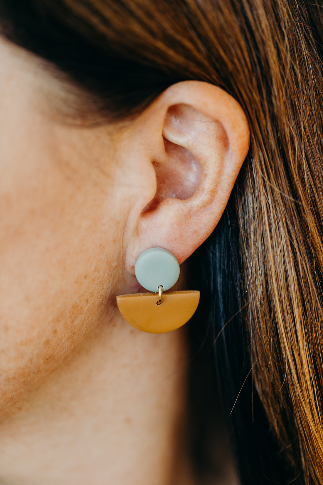 TAMARA - two-tone polymer clay earrings in mint and cognac