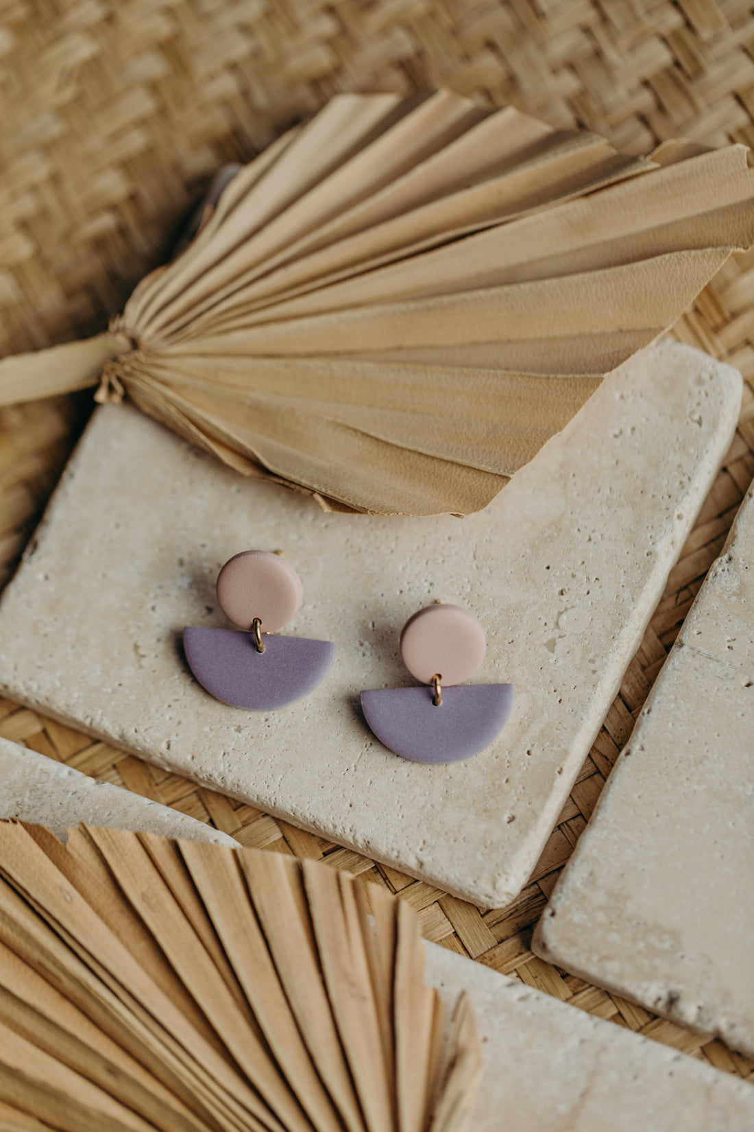 TAMARA - zweifarbige Polymer Ton Ohrringe in Rosa und Helles Lila