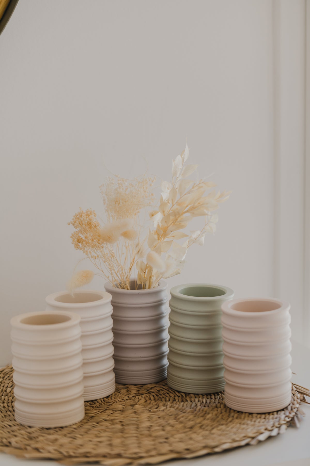 Vase mit Streifenmuster