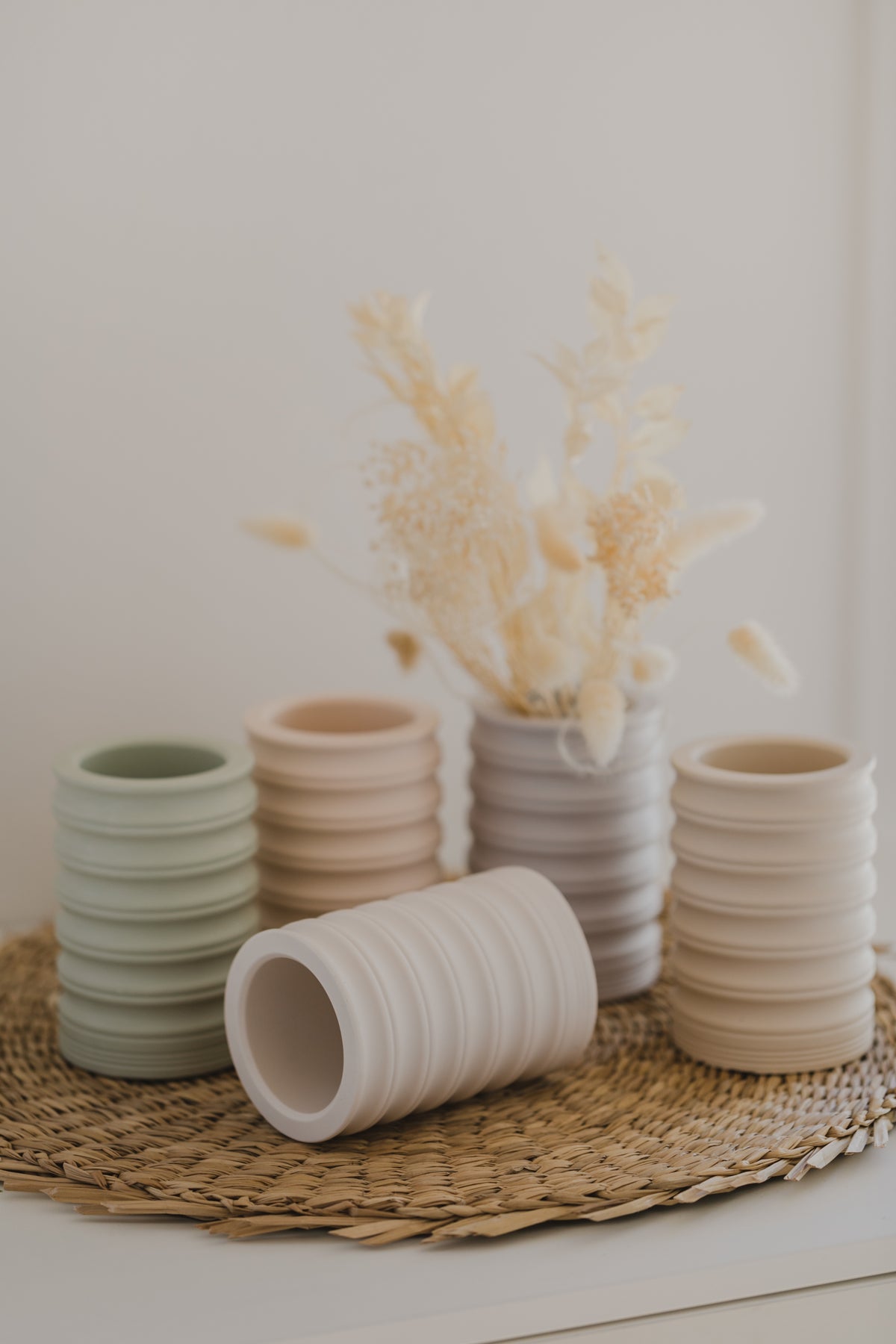 Vase mit Streifenmuster – walnutandcherry