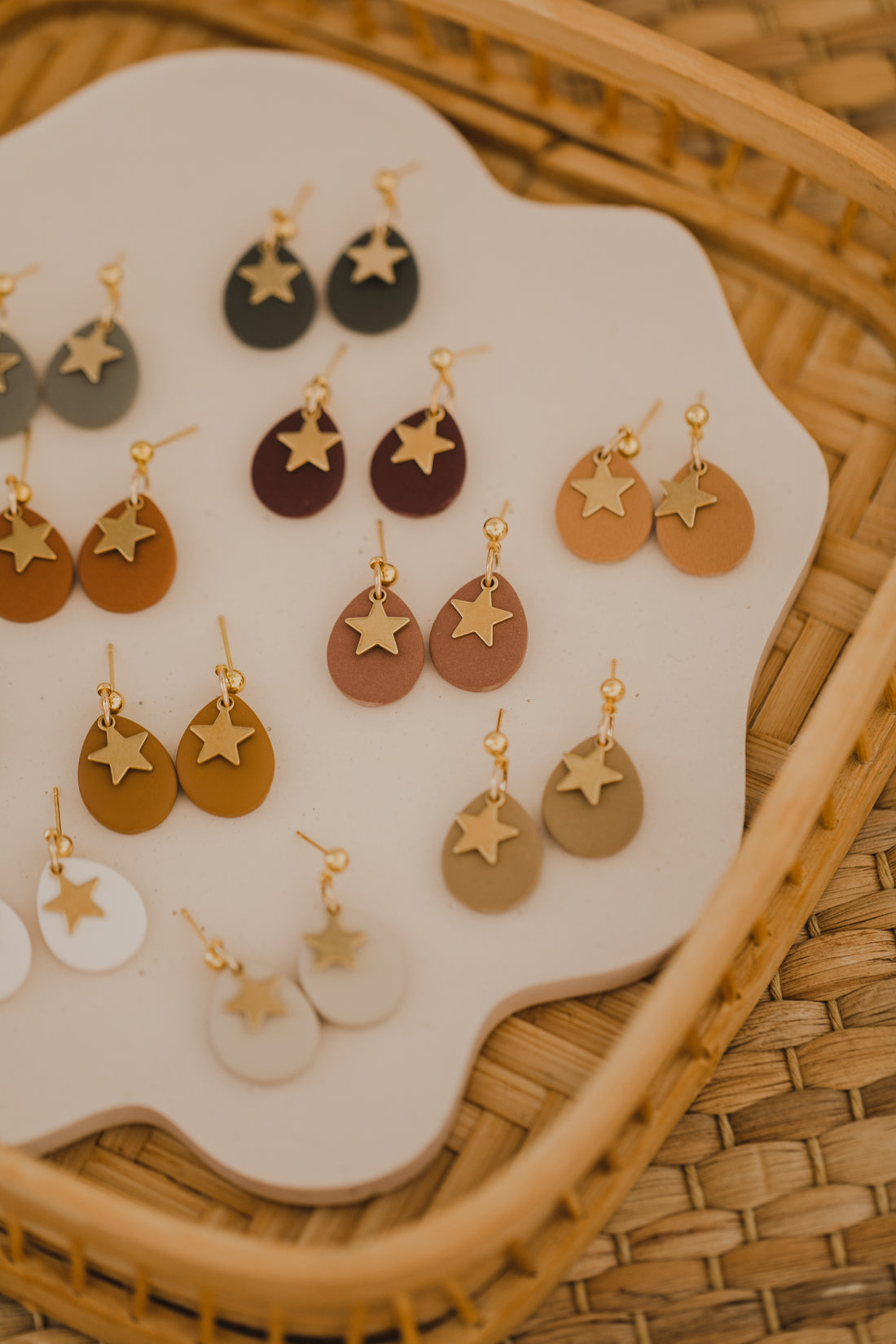 RITA - small drop earrings with a small star